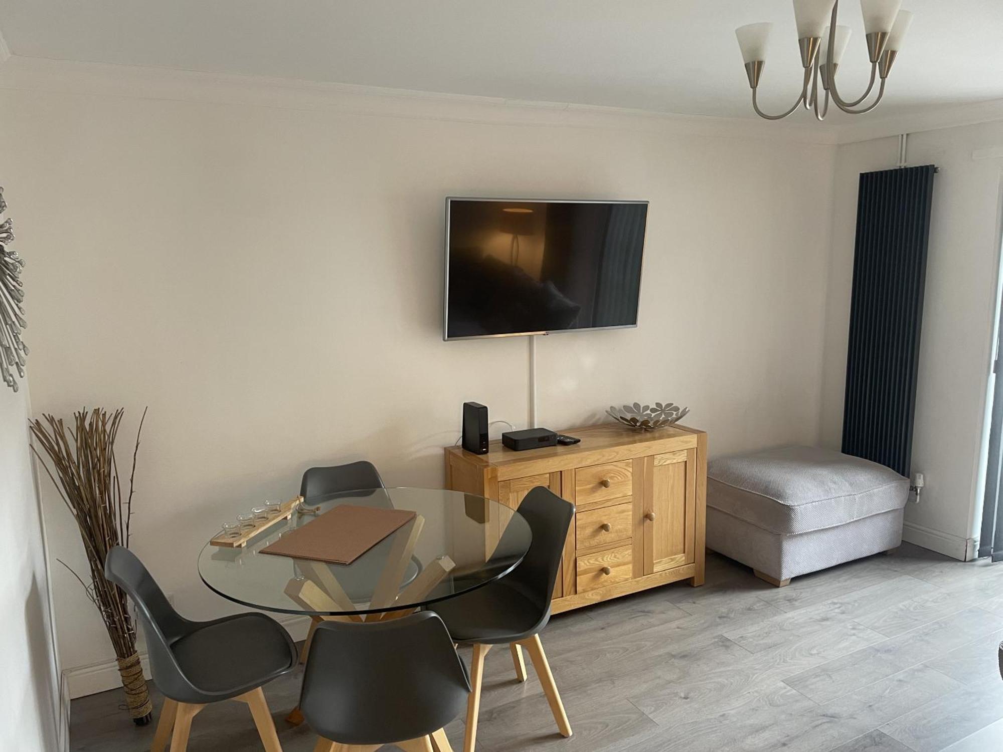 Whitehouse Holiday Lettings: Luxury Serviced Properties in St Neots Area Room photo